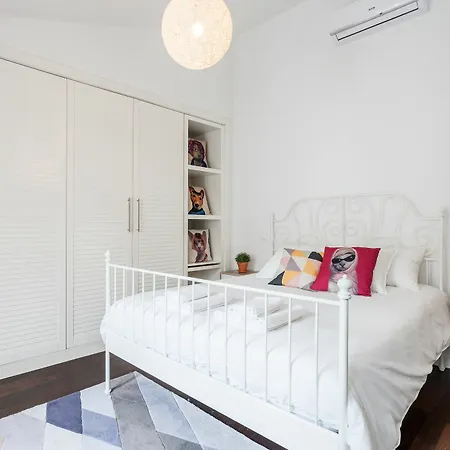 Casa Da Barroca: Spacious A-location Designer Loft Apartment